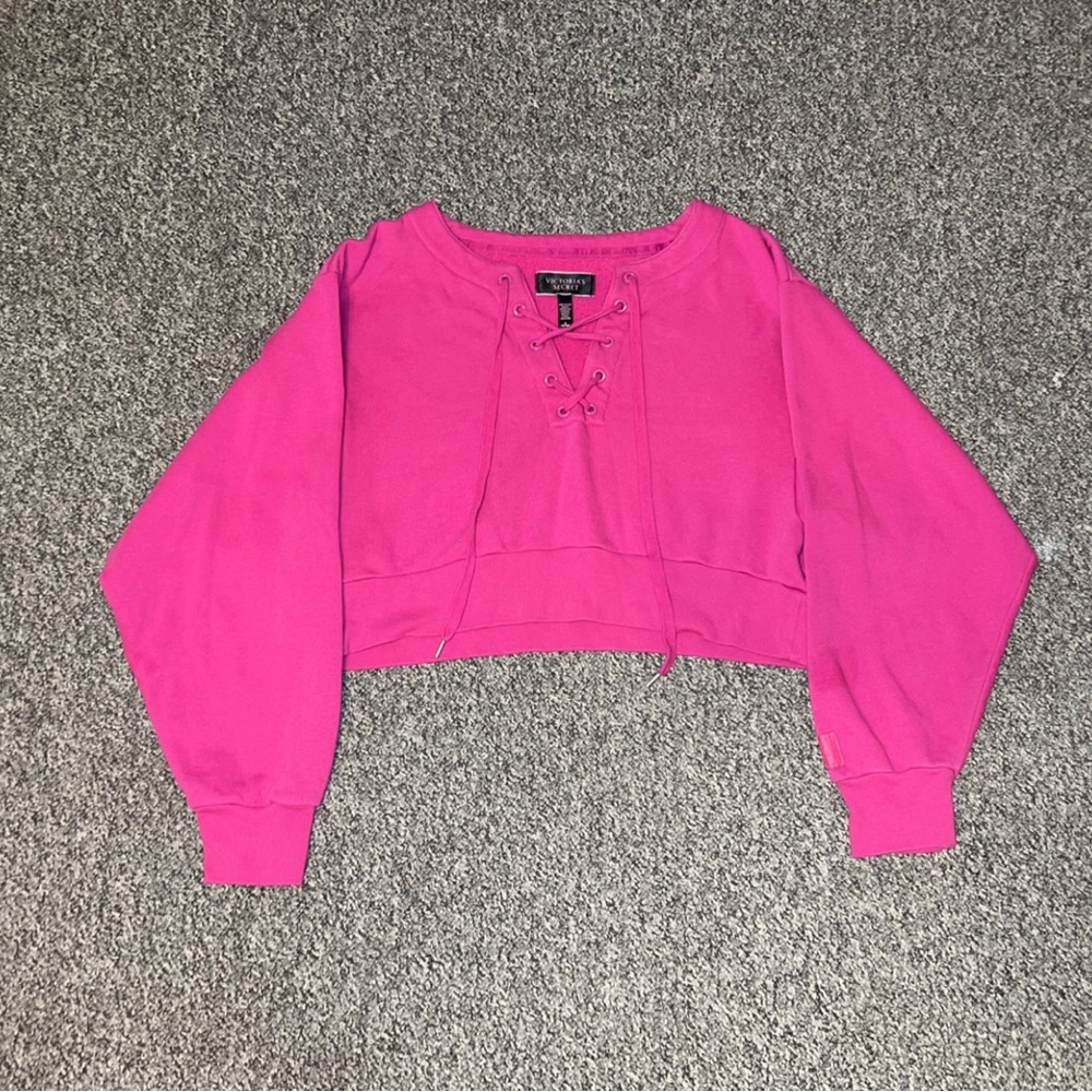 Victoria’s Secret Cropped Pullover